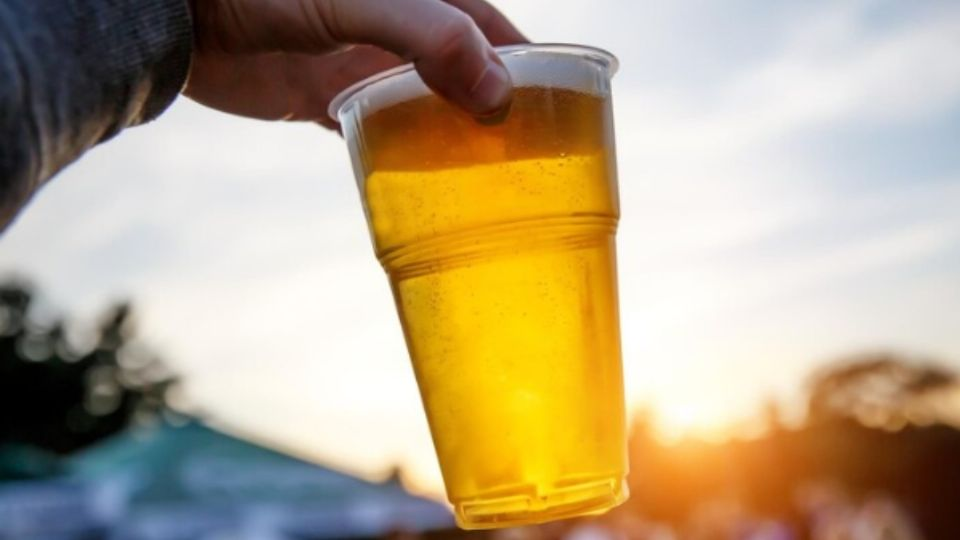 Esta es la cerveza mexicana que tiene menos calorías y cuesta menos de 100 pesos, según Profeco